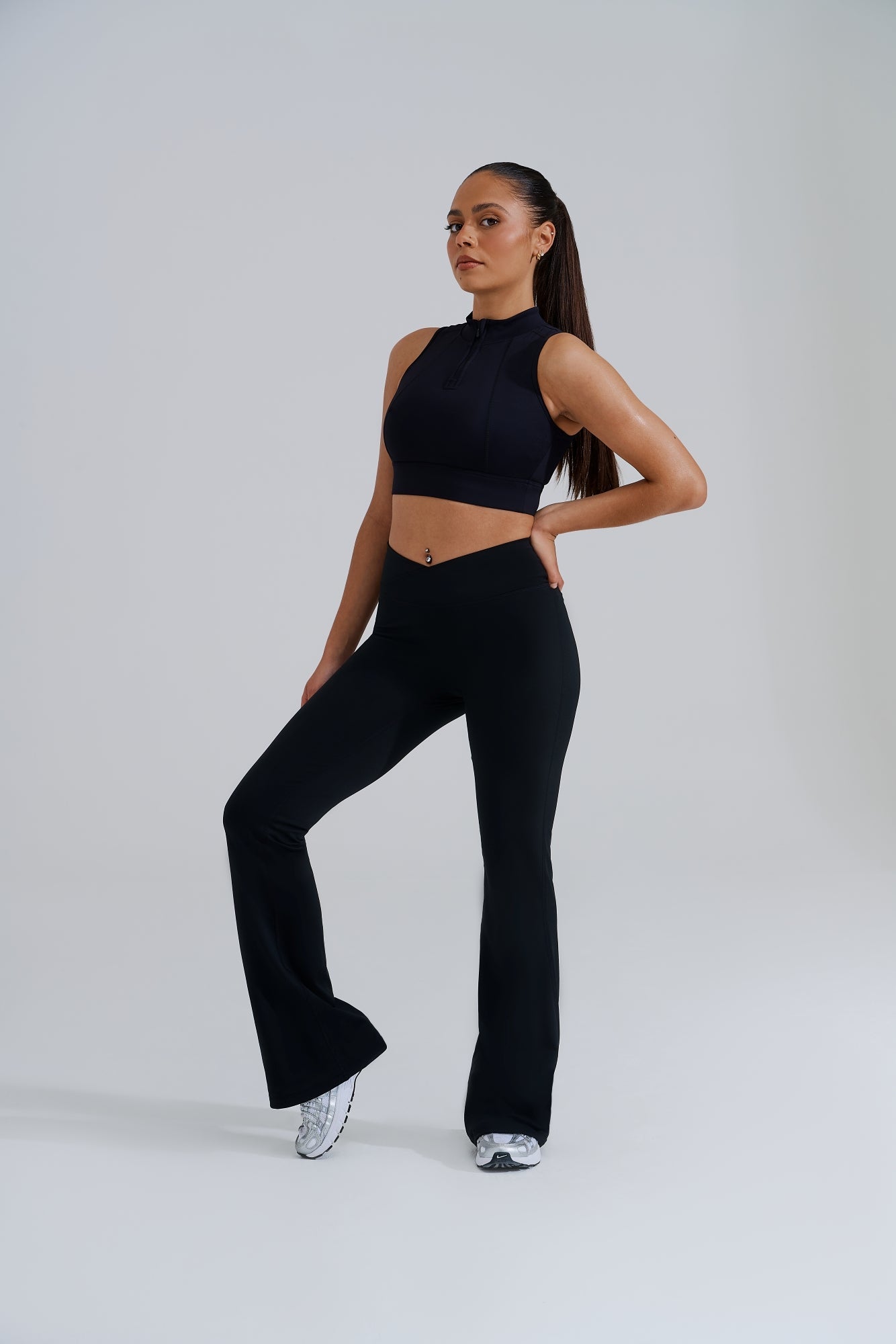 Full Swing Crop Top - Black